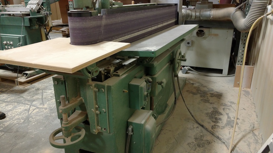 base of oscillating edge sander