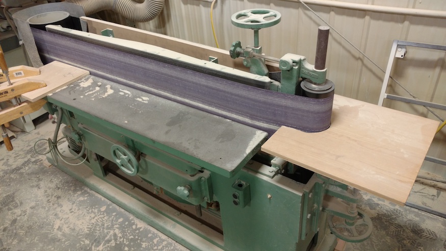 oscillating edge sander axis